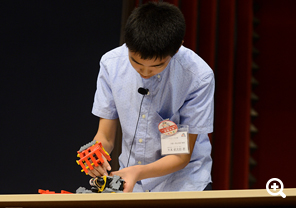 大本 航太郎くん（拡大・縮小コピーロボット）
狭山池前教室/中学2年生