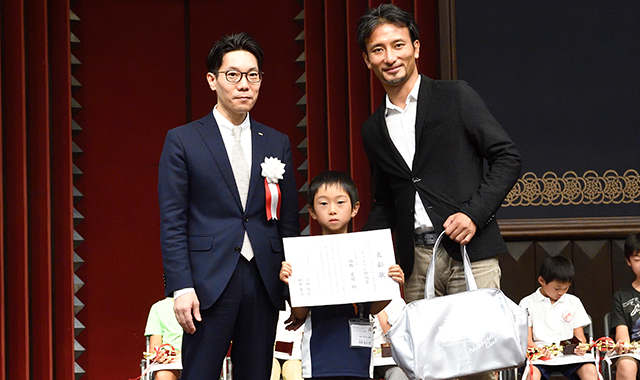 ヒューマン特別賞 宮城・仙台上杉教室 高橋 星凪君（小2／ベーシックコースの部）「ベガスロボット」 画像01