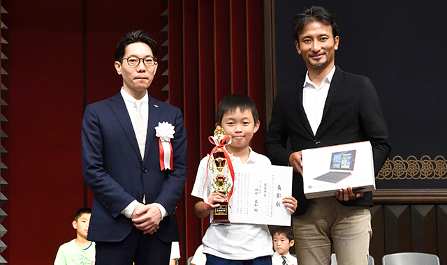 ベーシックコースの部 大阪・狭山池前教室：田中 良和君（小4） 作品名　「弓引きロボット」