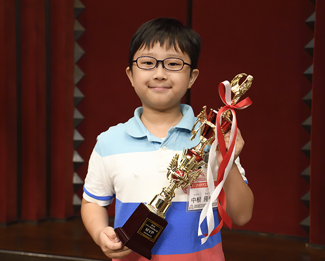 東京・勝どき駅前教室／中根 隆成君（小3）ロボットタイトル『うんだめしクレーンゲーム』1