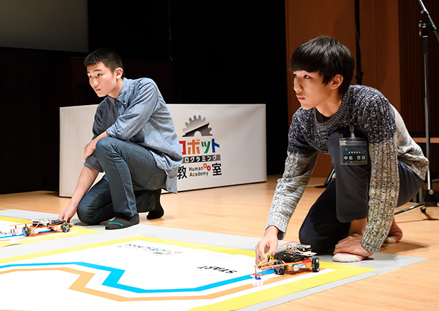 愛知県　国府教室  戸田 有哉さん（中3）東京都　東陽町教室　中島 智畝さん（中3）写真2
